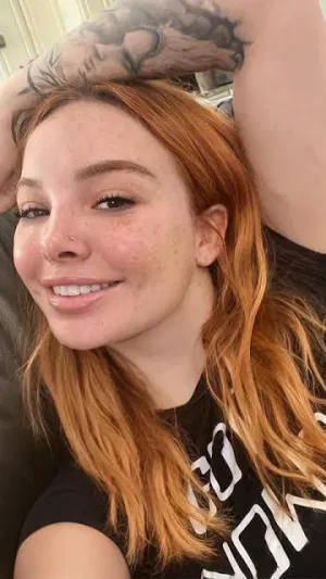 Alina19bf, 19 years old from Canada