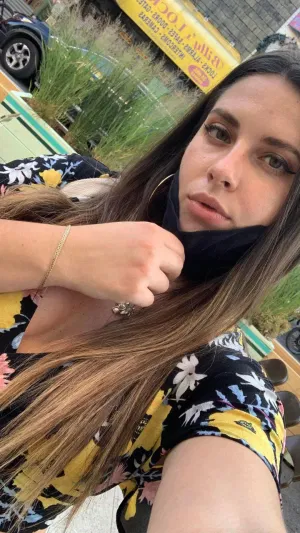 Hottix799, 19 years old from United States