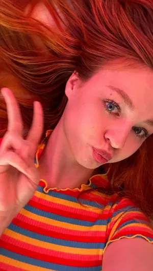 Angel702, 22 years old from Canada