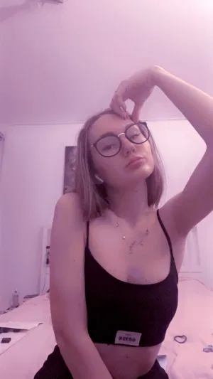 Lip-lili, 20 years old from Switzerland