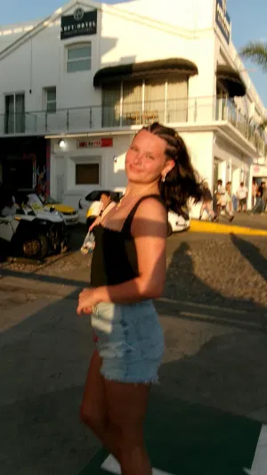 ytghf34, 22 years old from United States