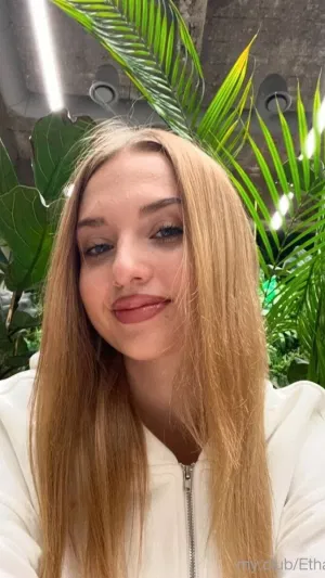 gelkna123, 23 years old from France