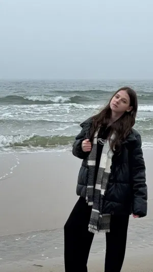 jelana123, 21 years old from France