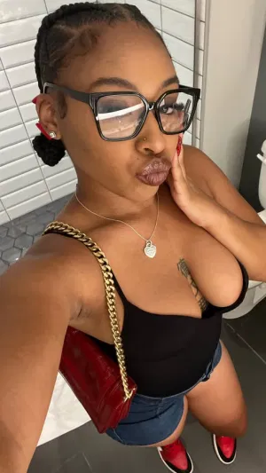 ladyyhoekege, 29 years old from United States