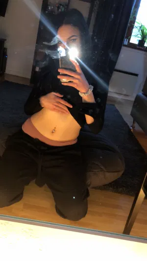 realbaby728, 19 years old from United Kingdom
