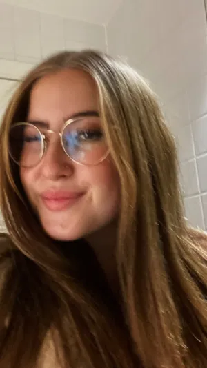 gfyhy7, 23 years old from United States