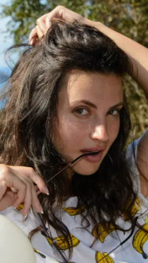 uikna, 25 years old from France