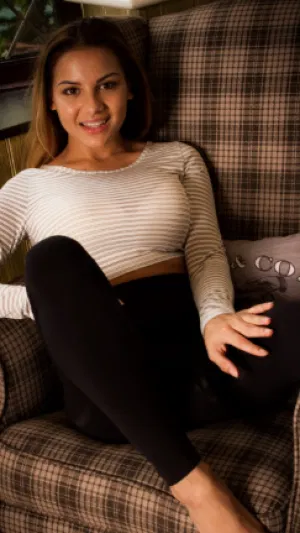 rexna, 22 years old from United States