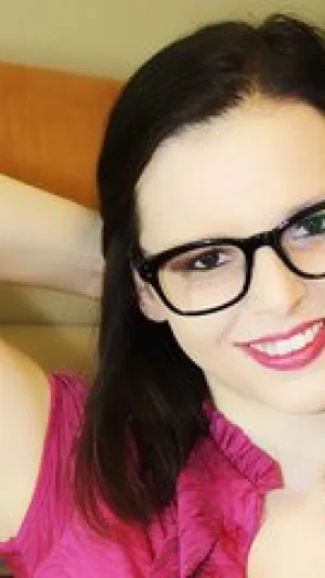 dfhdh, 23 years old from Canada