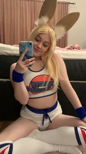 Alinx45, 21 years old from United States
