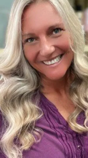 maya56, 23 years old from Canada