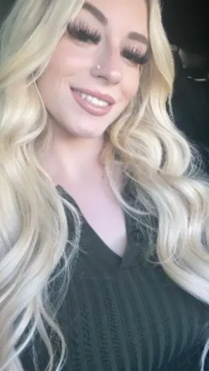 lily8965, 24 years old from Canada
