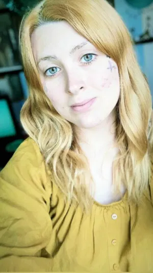 maya6, 23 years old from Ireland