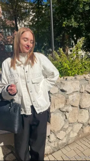 Serenity, 24 years old from United Kingdom