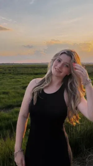 fsfgsr, 22 years old from United Kingdom