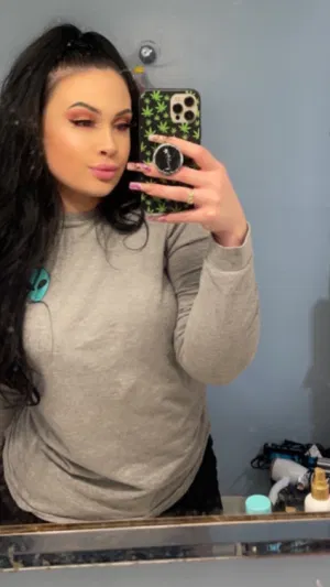 fiuo, 24 years old from Ireland