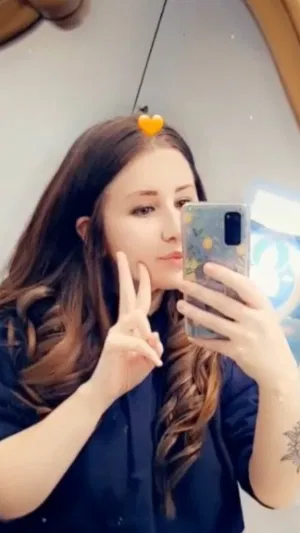 julisr, 24 years old from Ireland