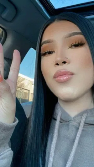 cfyyi, 23 years old from Ireland