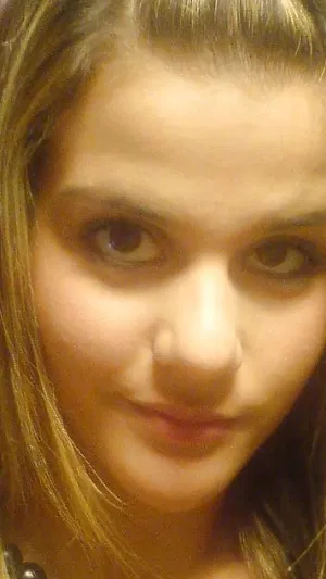 kiara123, 22 years old from Canada