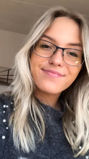 dfgty, 24 years old from Canada