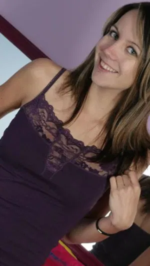 rehena, 22 years old from United States