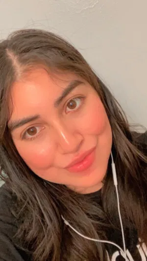 ros, 24 years old from Canada