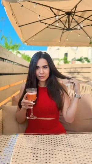 amella123, 23 years old from Canada