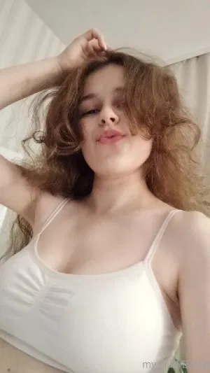 Regina, 23 years old from Canada