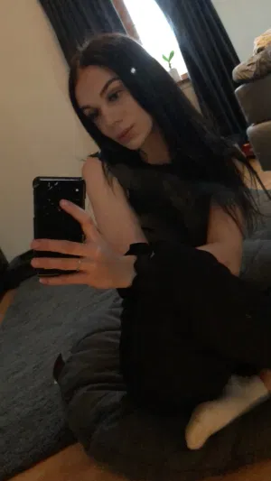 Irata687, 19 years old from United States