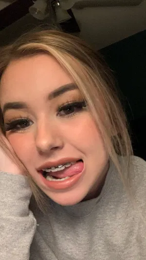 Love777, 22 years old from United States