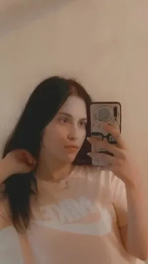 sdfg456, 25 years old from Ireland