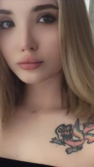 Lizasexy123, 20 years old from United Kingdom