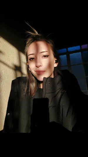 Jacika90, 20 years old from United Kingdom