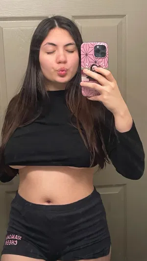 juliehall, 22 years old from United States