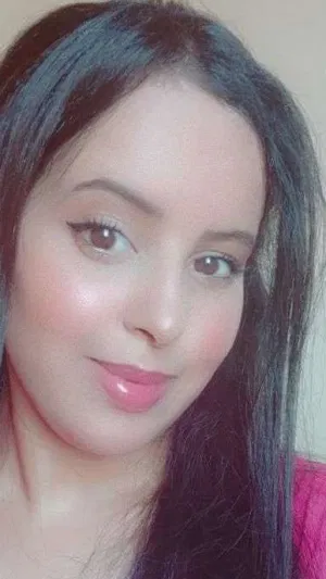 rtyui, 23 years old from Canada