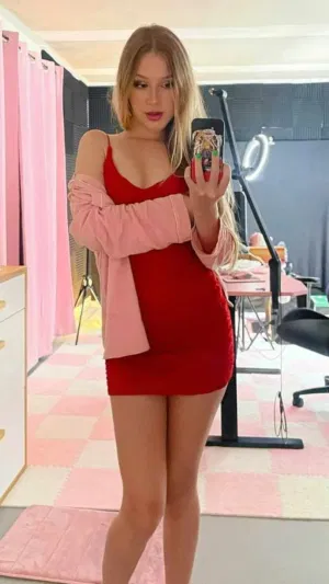 AngelaX2, 20 years old from United States