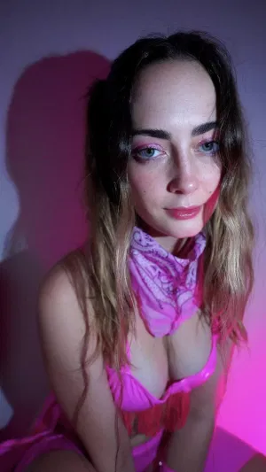 Elliecut200, 22 years old from United States