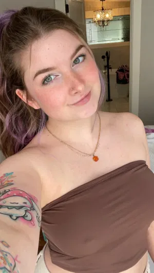 Sthvvhy, 20 years old from Canada