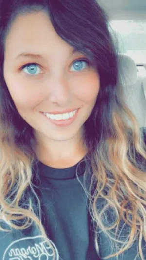 bellwhi, 21 years old from United States