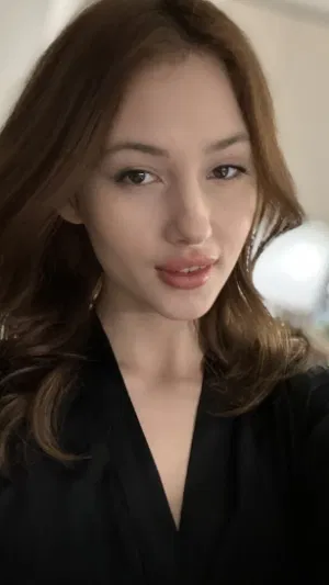 lolana, 25 years old from Ireland