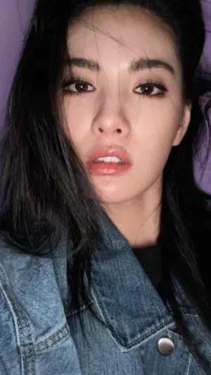 esrtyu, 24 years old from Ireland