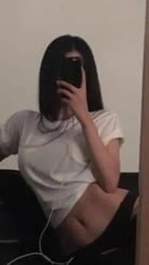 Mellissa07, 25 years old from United States