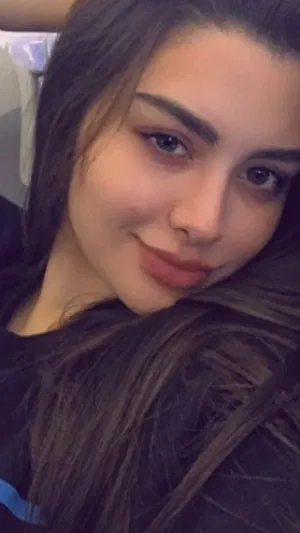 fruyna, 24 years old from Canada