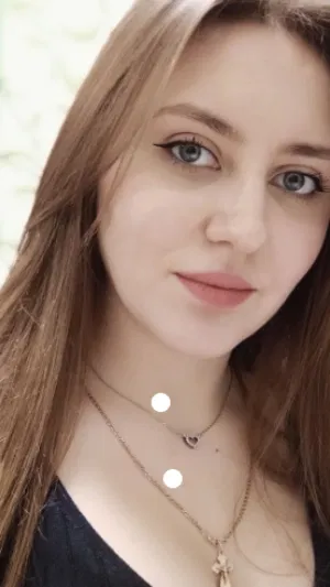 riunma, 24 years old from Ireland