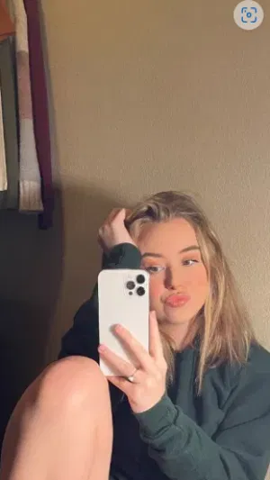 gdzgdg, 22 years old from Germany