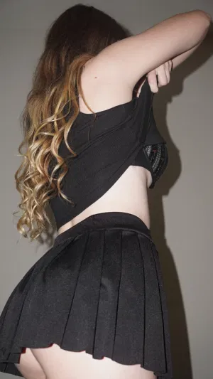 Araceli, 19 years old from Finland