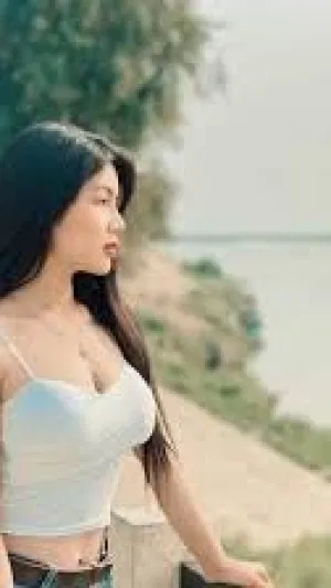 Sandra-Hamilton, 23 years old from United States