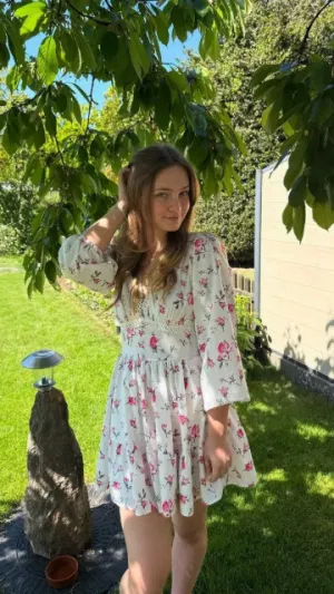 zoye123, 24 years old from United Kingdom