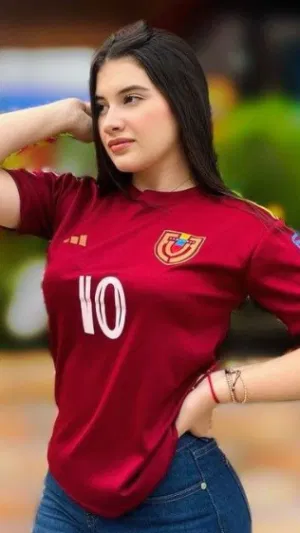 yiklna, 23 years old from United Kingdom