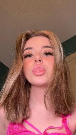 Amelia734, 21 years old from United States